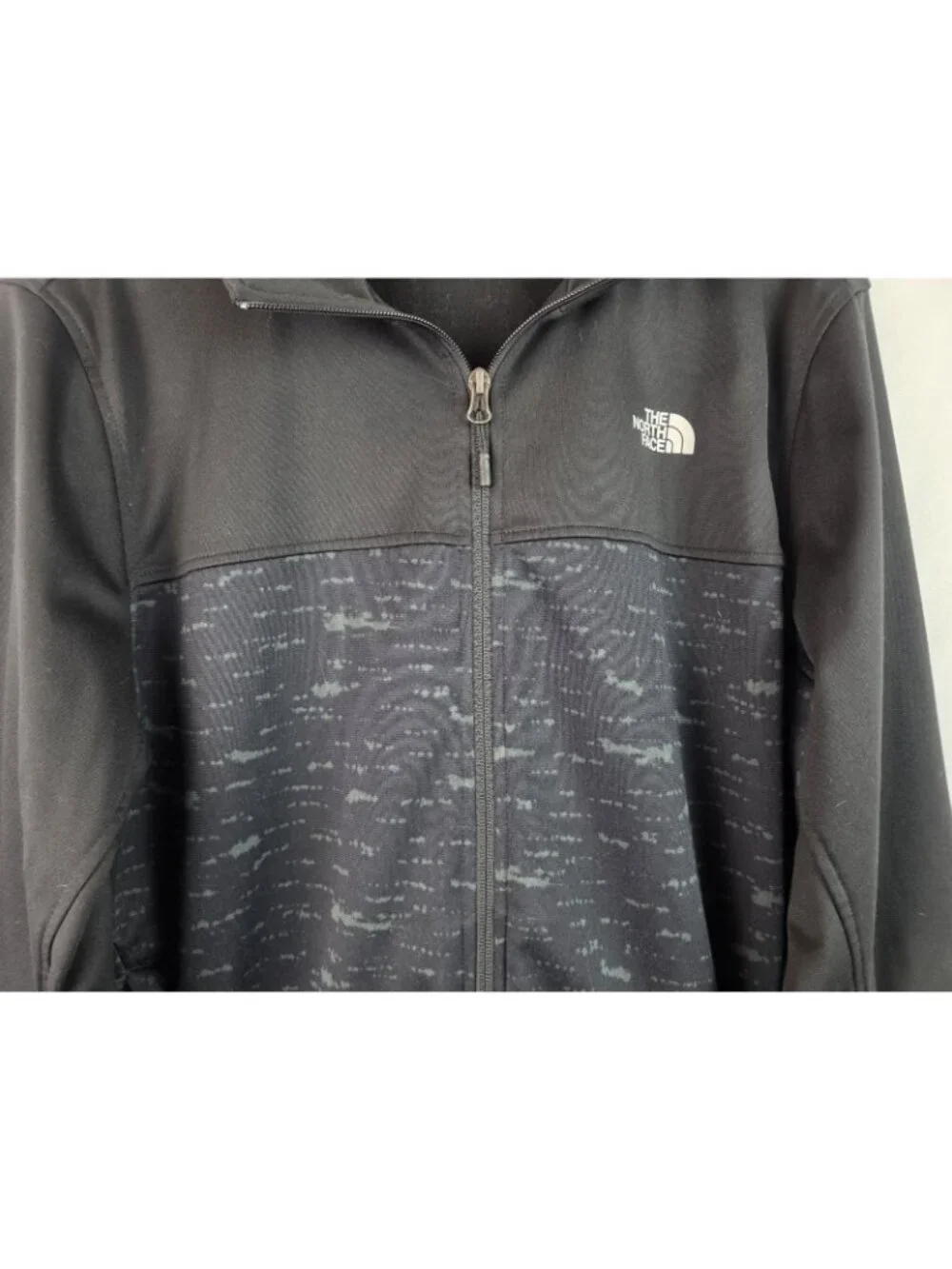 The North Face Mens Jacket Size Large Black Fleece Full Zip Jacket Long Sleeve